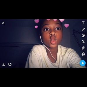 Meet your Posher, Anaya